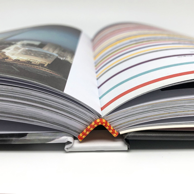 Petite impression de roman graphique de livre de photo de table basse de couleur de Moq