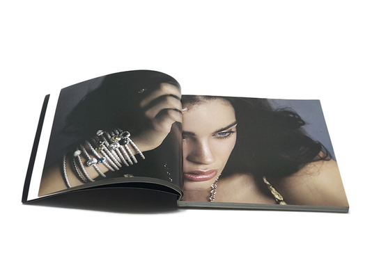 Impression de magazines brillants couleur Pantone A3 A4 A5 livre photo adulte