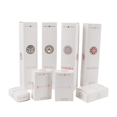 Emballage cosmétique de carton de pliage de boîte de soins de la peau personnalisé par couleur de PMS